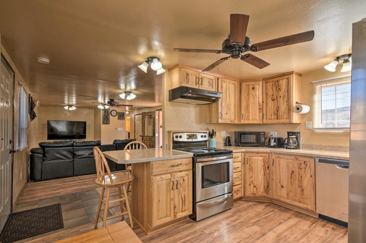 Cozy Home With Canyon Views 2 Mi To Grand Staircase Henrieville Exterior photo