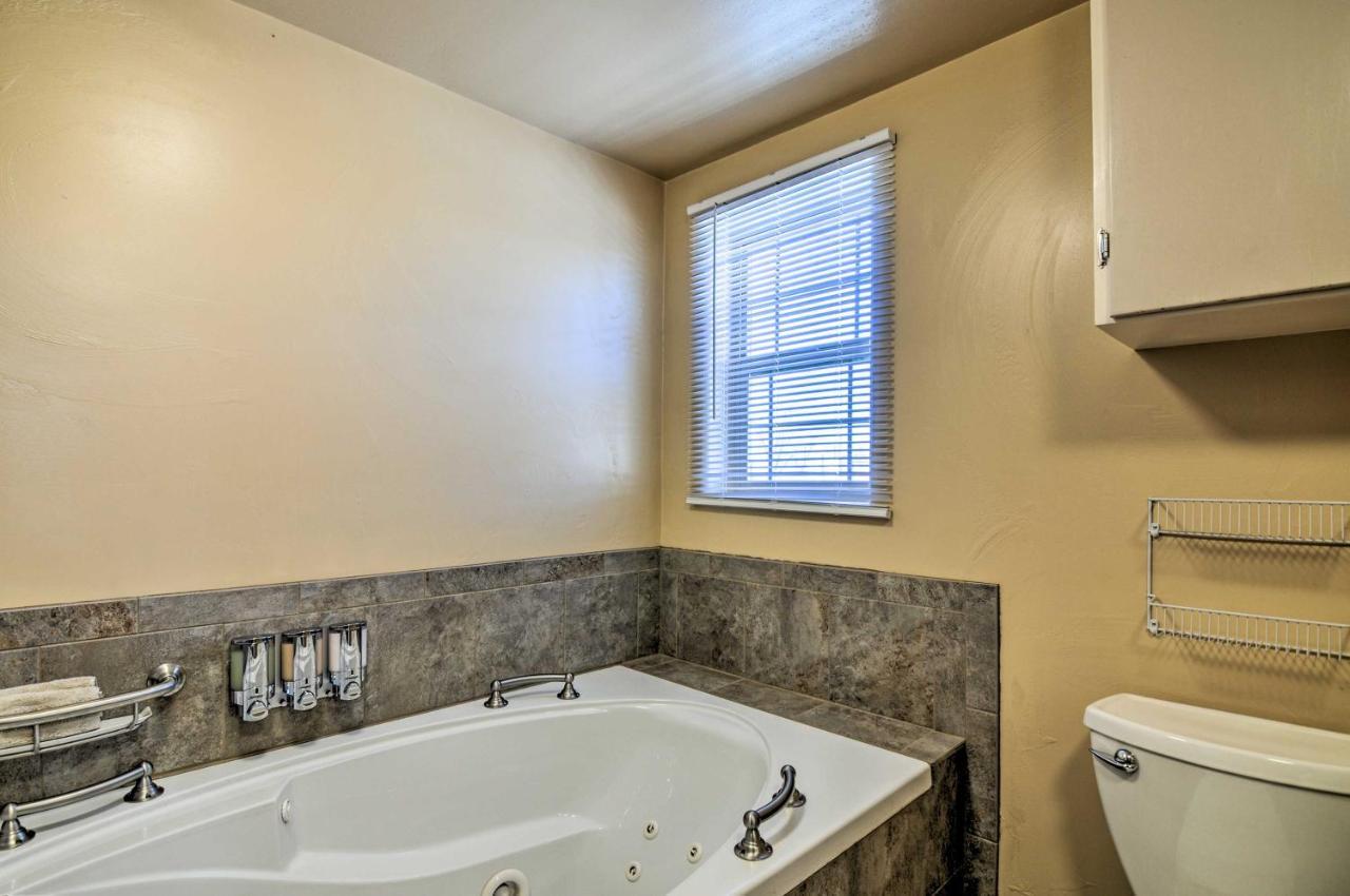 Cozy Home With Canyon Views 2 Mi To Grand Staircase Henrieville Exterior photo