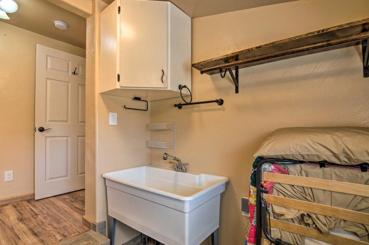Cozy Home With Canyon Views 2 Mi To Grand Staircase Henrieville Exterior photo
